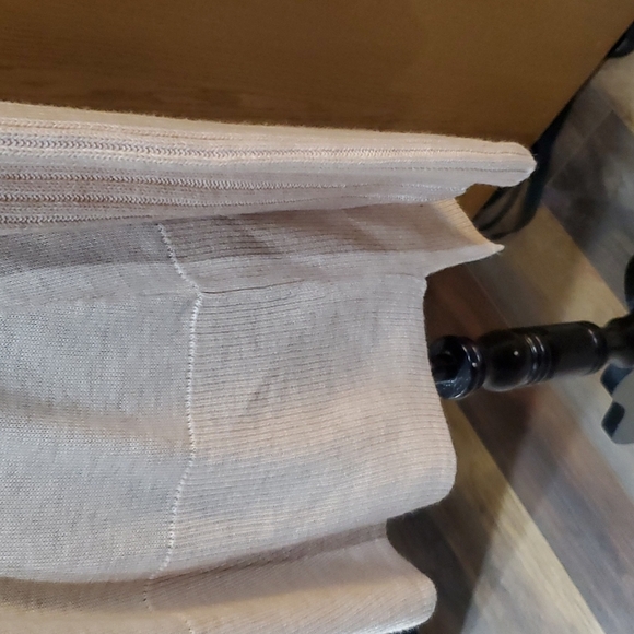 Soft surroundings beige cowl cashmere blend oversized sweater - Picture 4 of 9